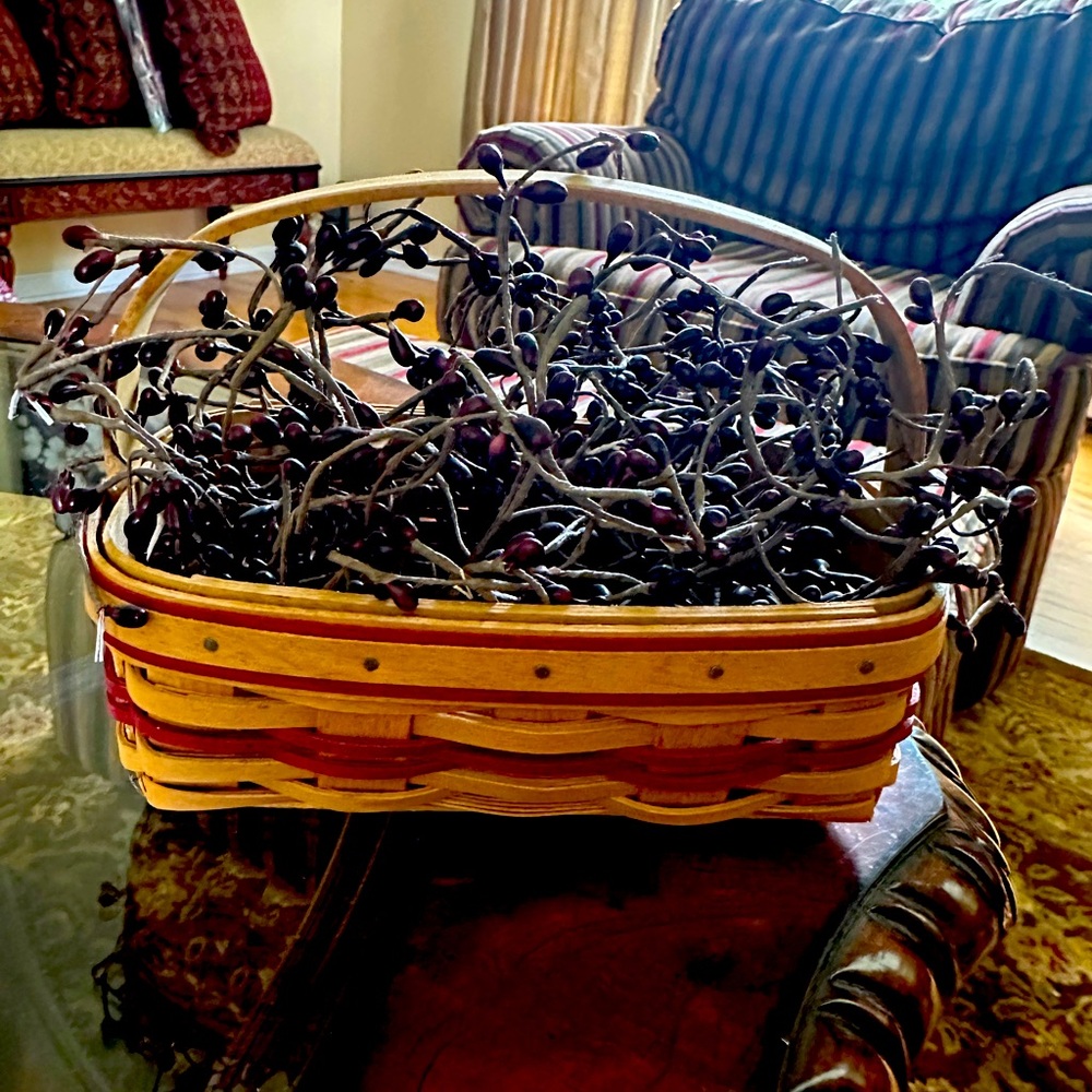 Adorable Mini Longaberger basket